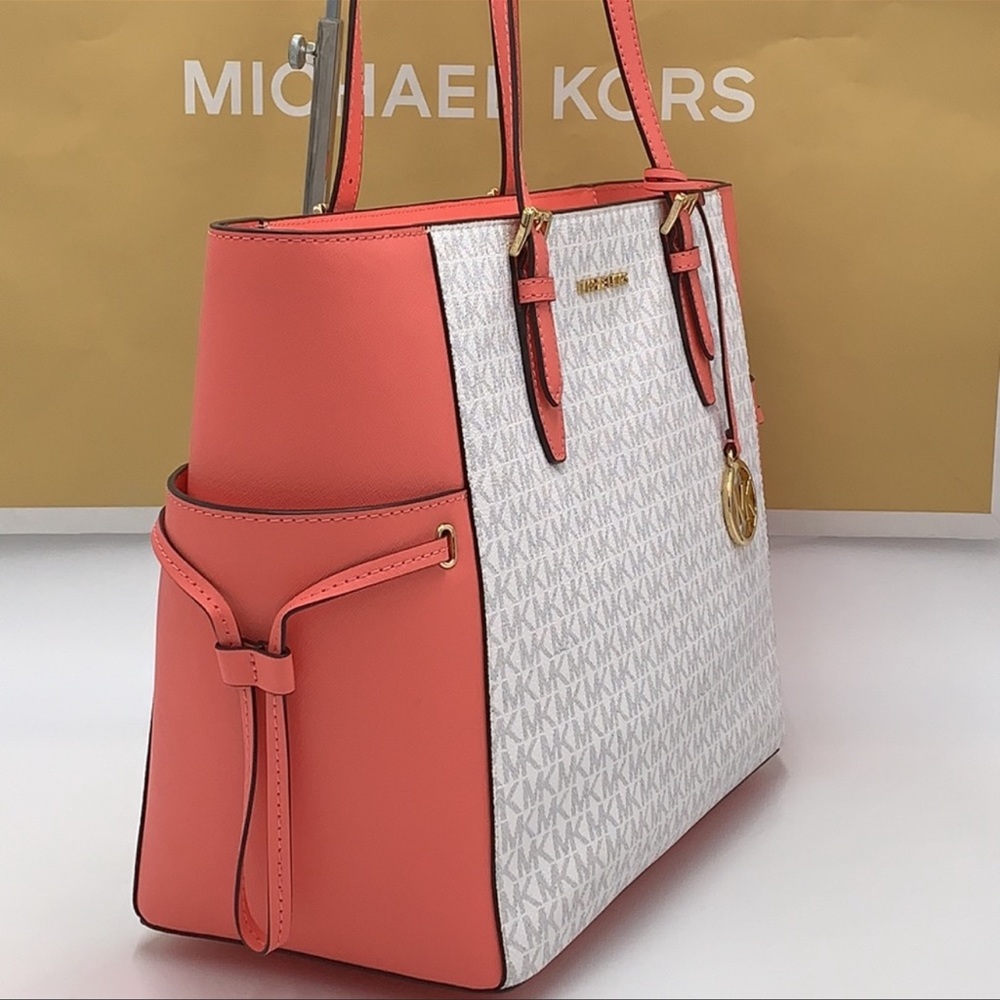 MICHAEL KORS GILLY Large Drawstring Tote Shoulder - Picture 2 of 12